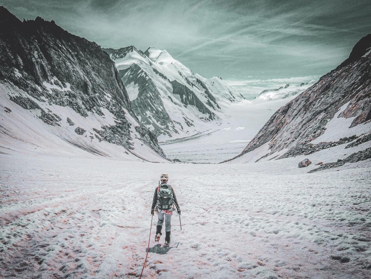 Hiking in the midst of the Aletsch mountain peaks