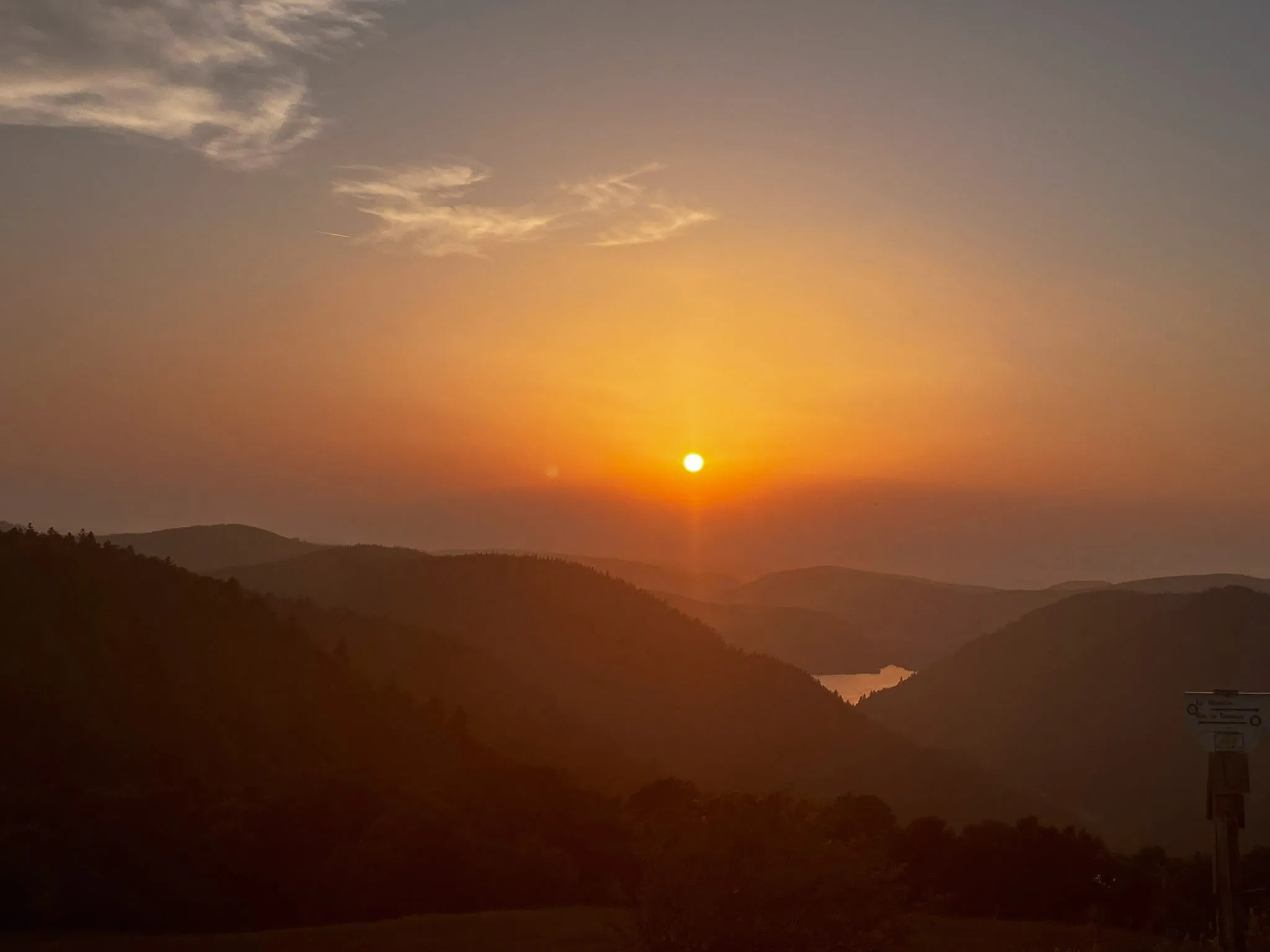 A dazzling sunset over the Vosges mountains, an invitation to escape and adventure.