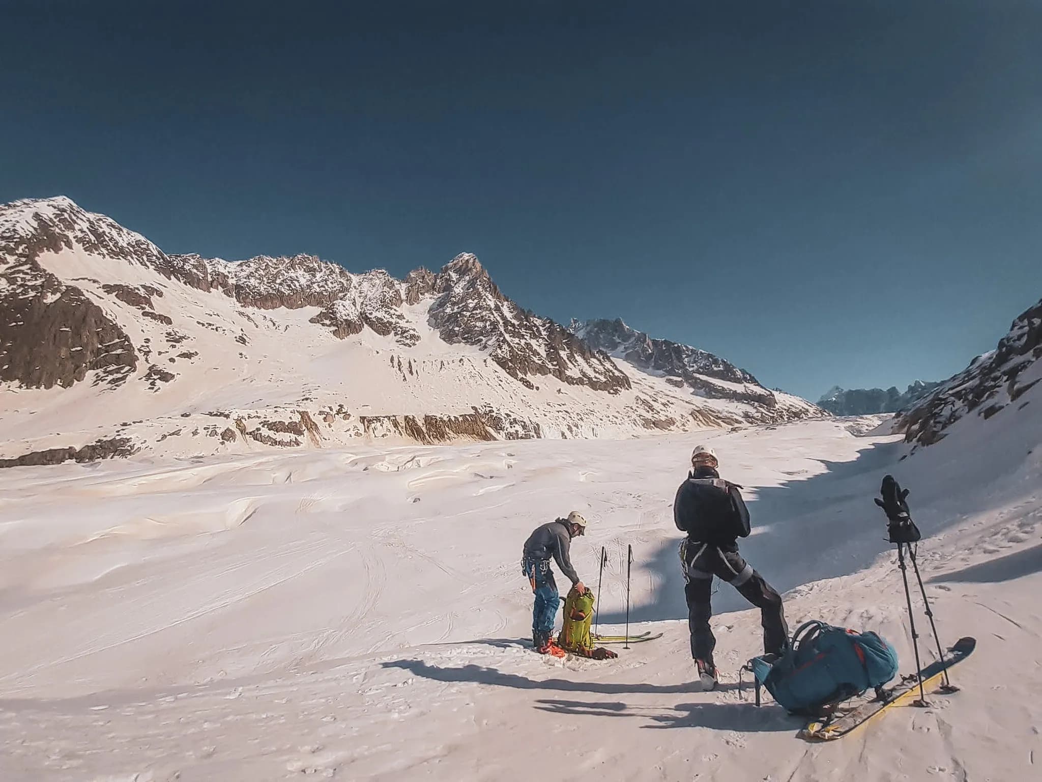 Skitochten in de Alpen: majestueuze landschappen en avontuur in het hart van de sneeuw.