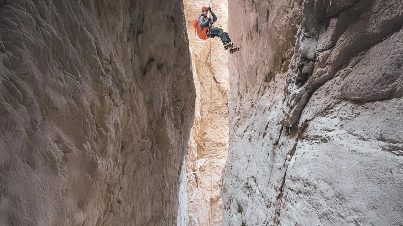 Klimmen op de Mont Aiguille: avonturiers tussen de majestueuze kliffen van de Vercors.