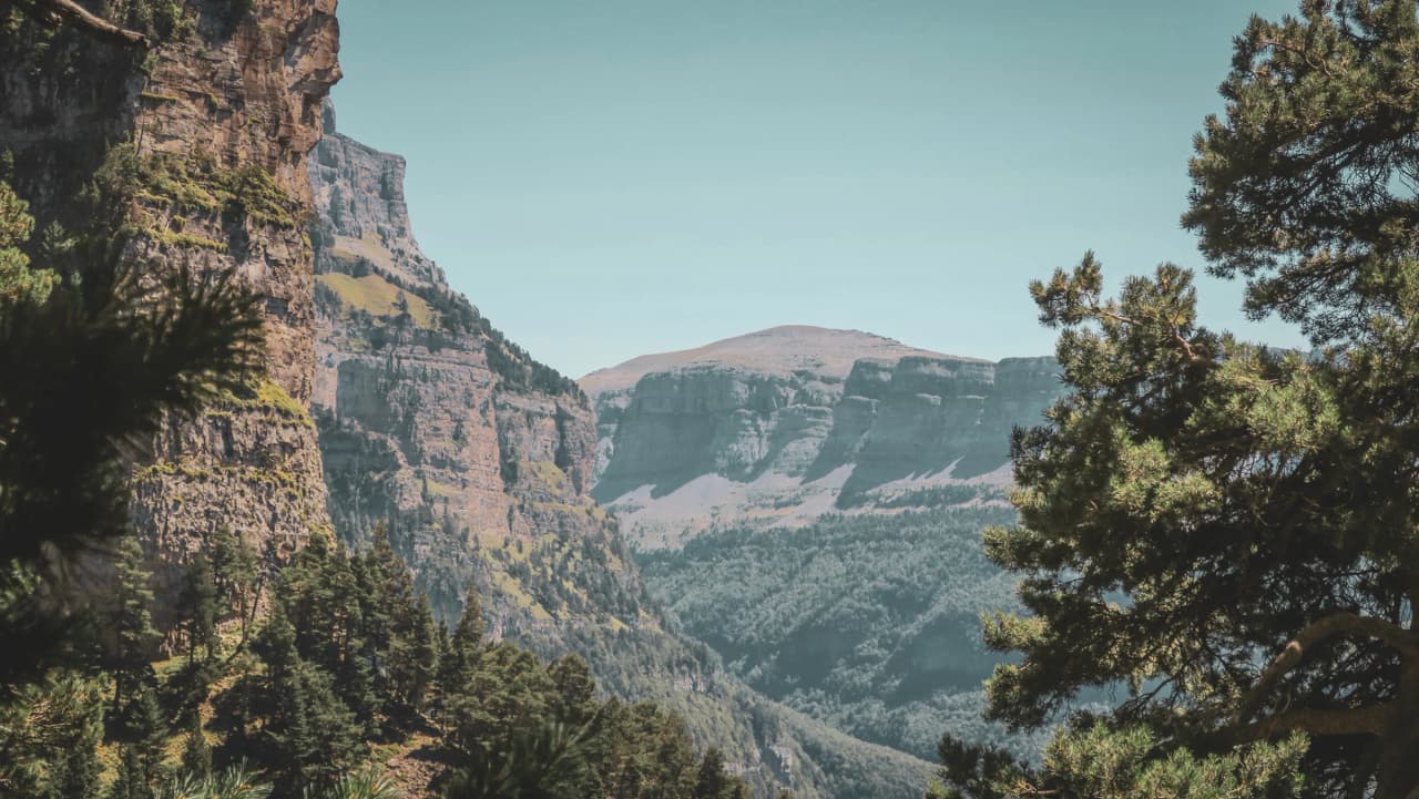 The majestic cliffs and lush green valleys of the Sierra de Guara are an invitation to adventure.