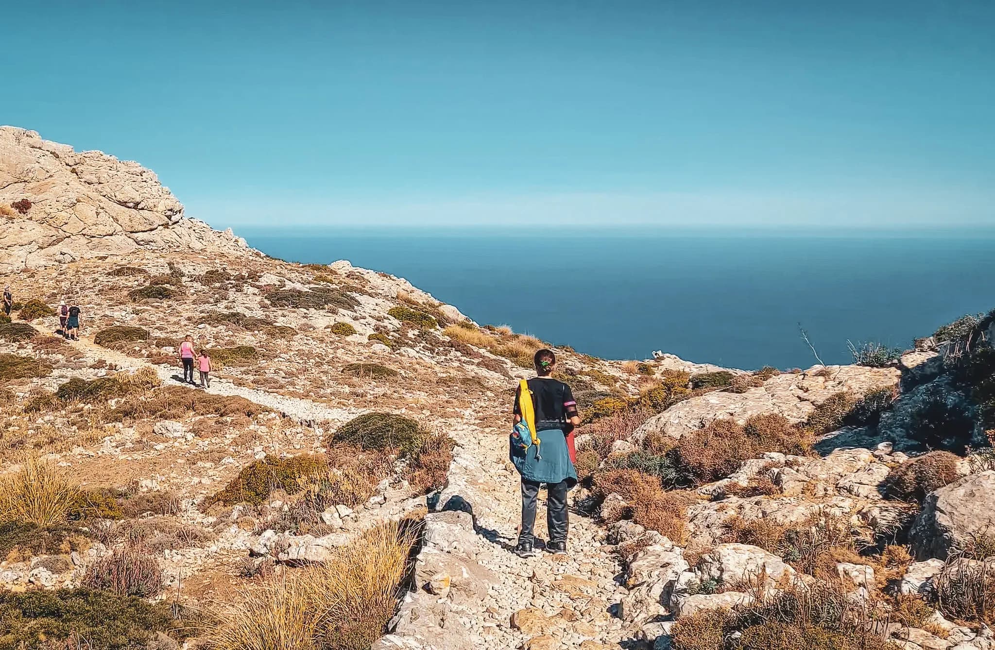 A sunny walk along the paths of the Serra Tramuntana, with breathtaking views of the sea.