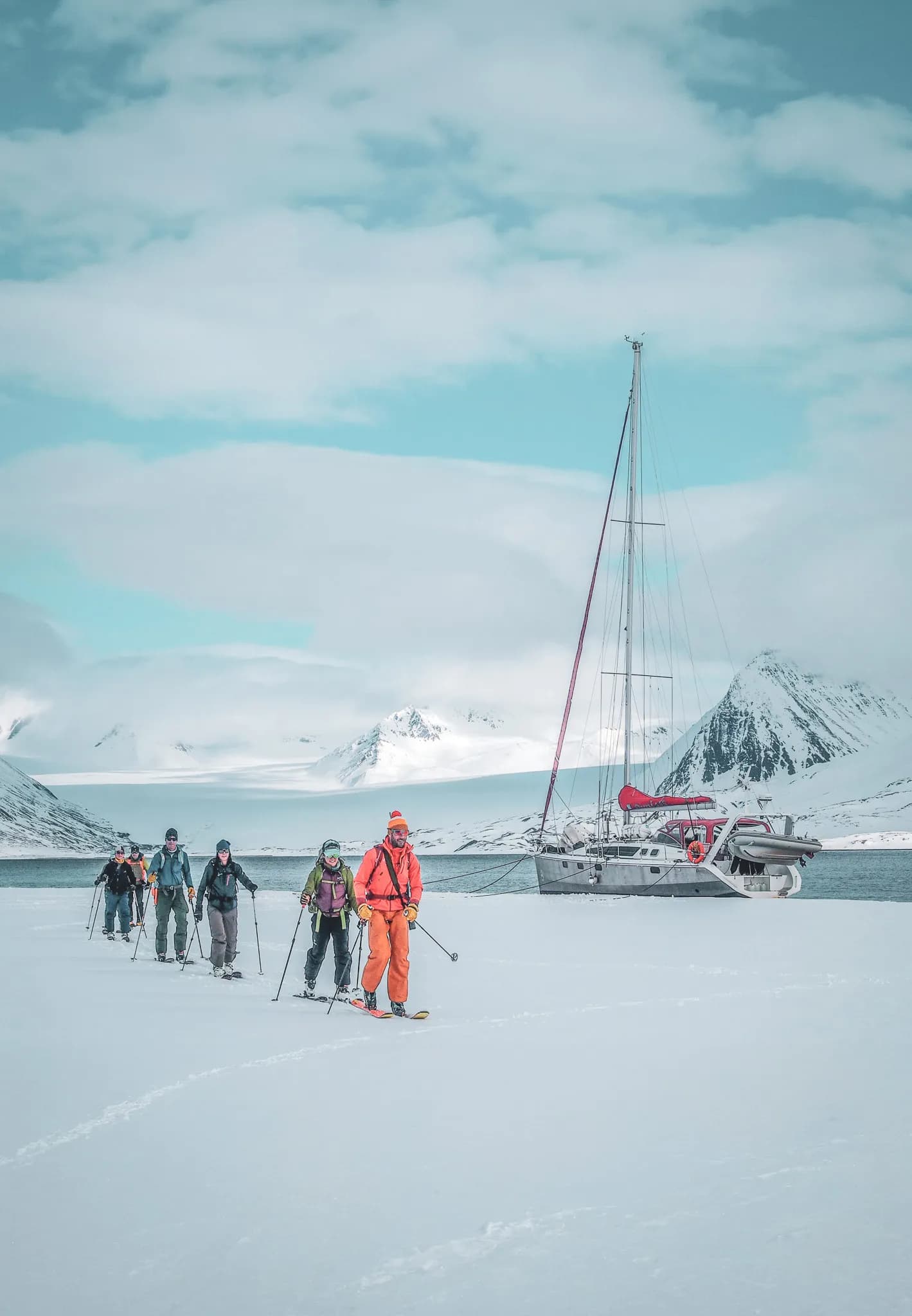 Toerskiën en zeilen in de Lyngen-Alpen