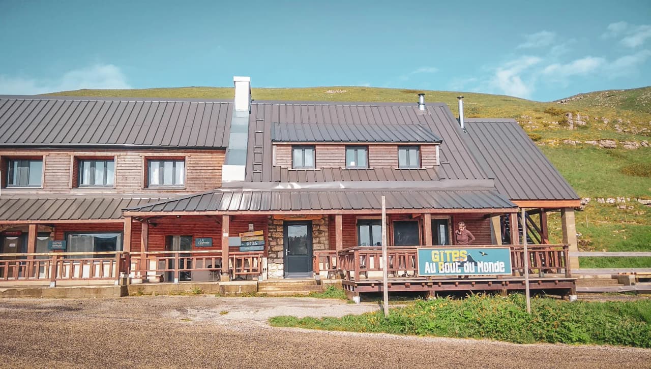 A cosy holiday cottage in the heart of the Vercors mountains, perfect for a winter adventure.
