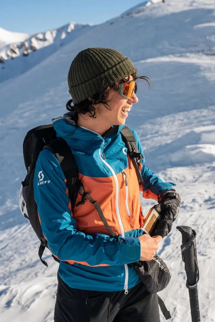 Lisa - Wildhartt - Mountain leader (AMM)