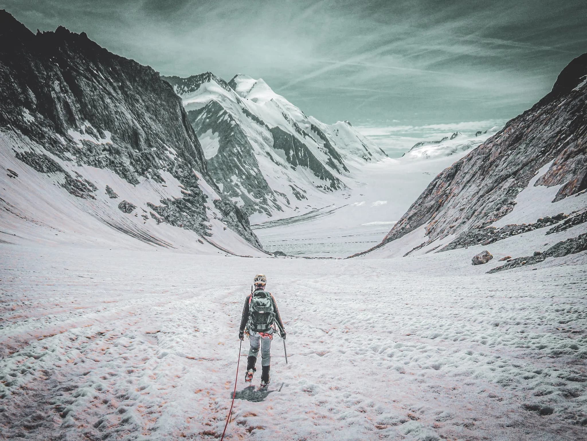 Hiking in the midst of the Aletsch mountain peaks