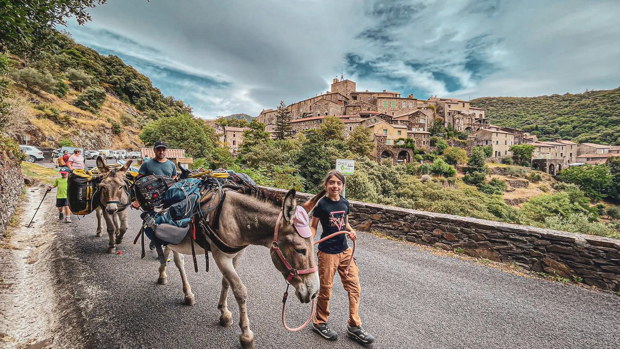 A picturesque walk in the Cévennes with donkeys, children and enchanting scenery.