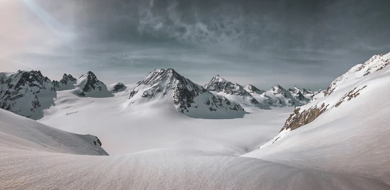 Een prachtig uitzicht vanaf de Col du Collon op de Chamonix-Zermatt Haute Route