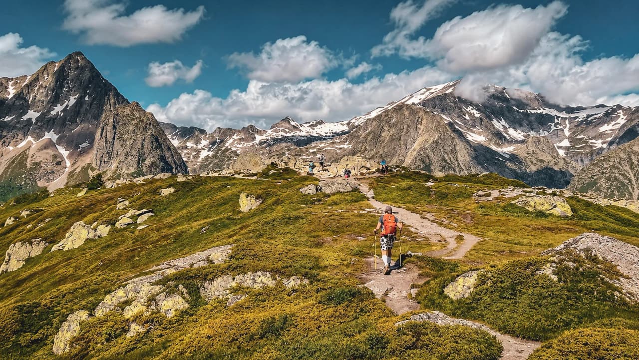 Een schilderachtige wandeling in de Dévoluy, met alpentoppen en spectaculaire landschappen.