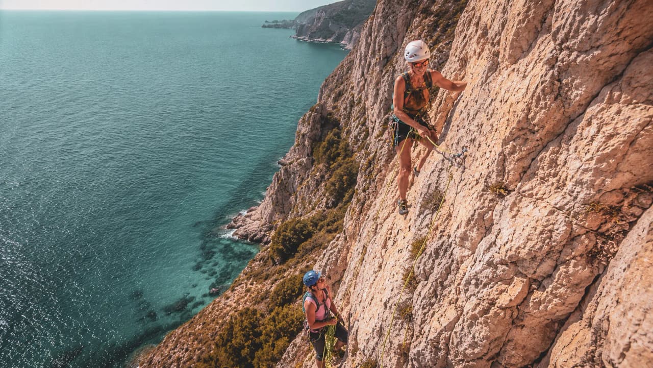 Climbing on cliffs overlooking the Mediterranean in Finale Ligure – a real paradise for climbers.