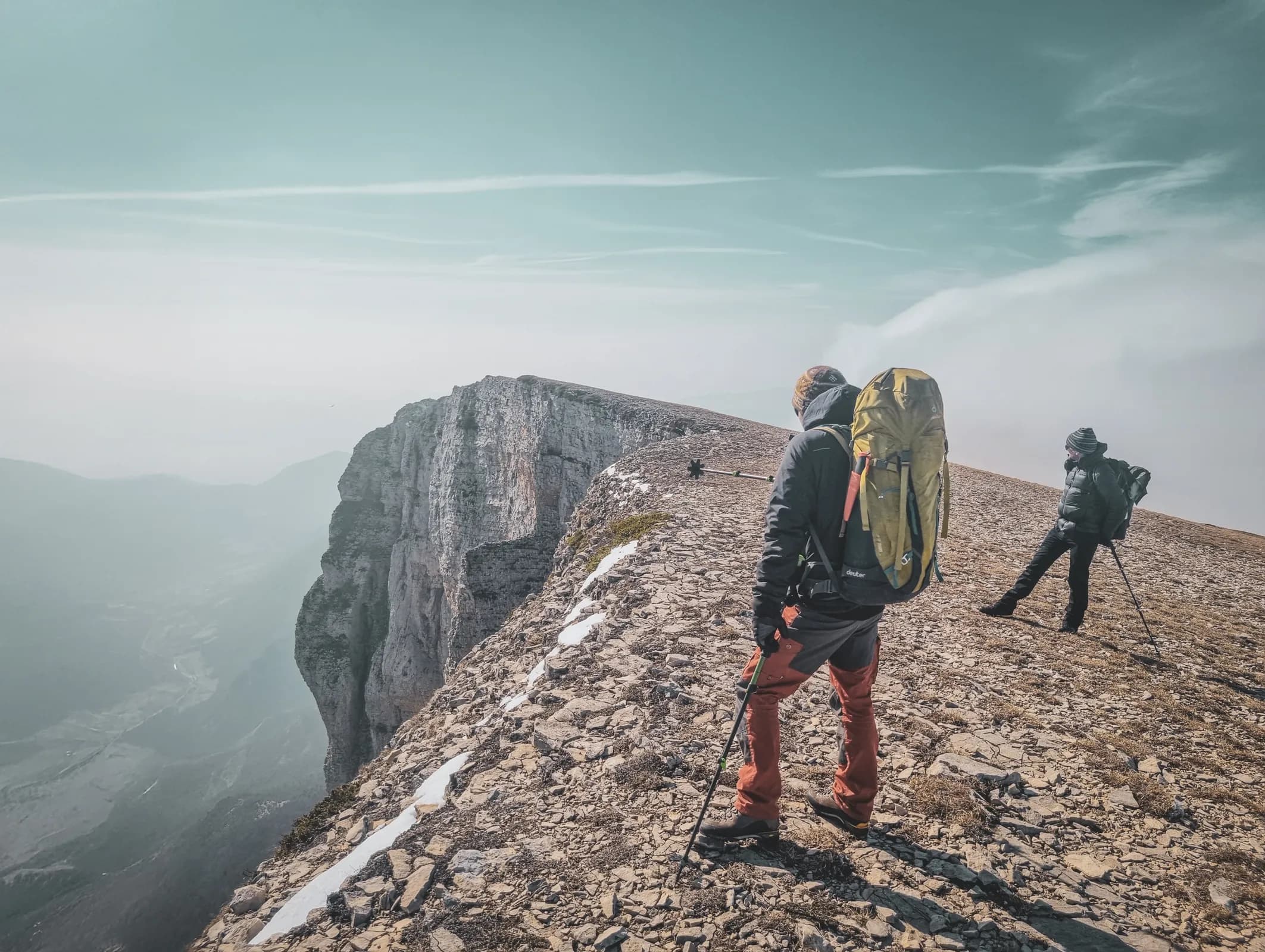 Hikers at the top of a Vercors hill